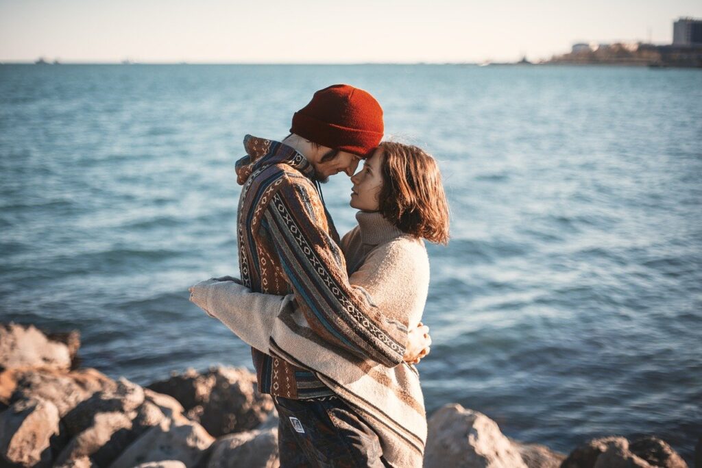 11 Signs A Younger Man Likes An Older Woman Animascorp 11-signs-a-younger-man-likes-an-older-woman-animascorp