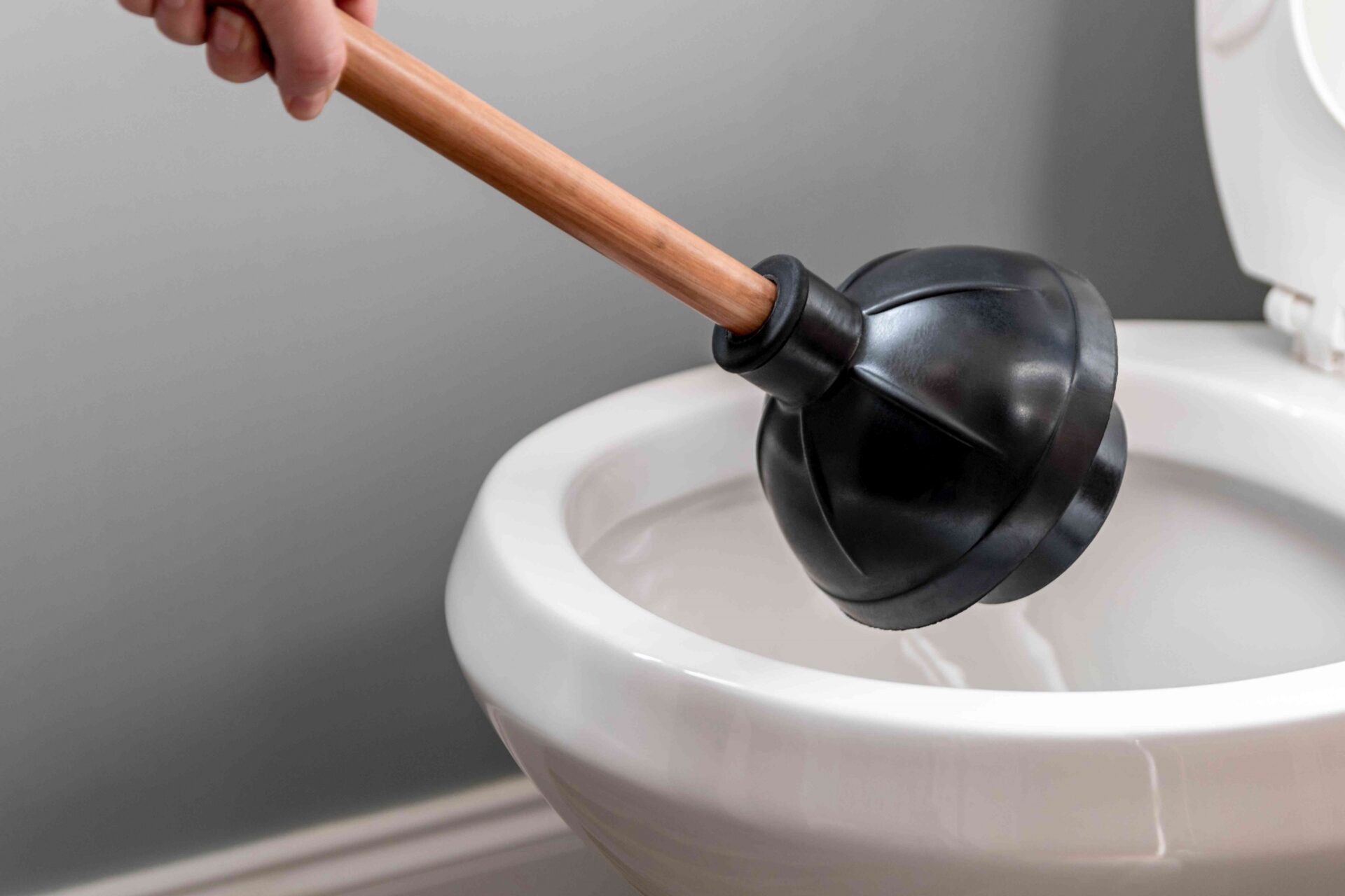 Mastering the Art of Using a Plunger A StepbyStep Guide to Clearing