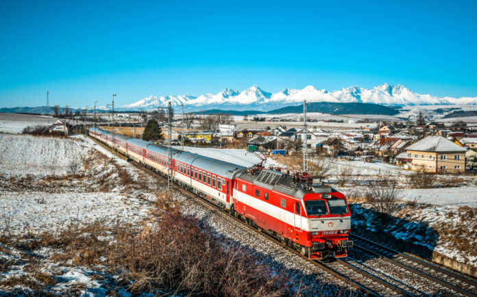 20 Hilarious Titanic Memes That Will Make You LOL