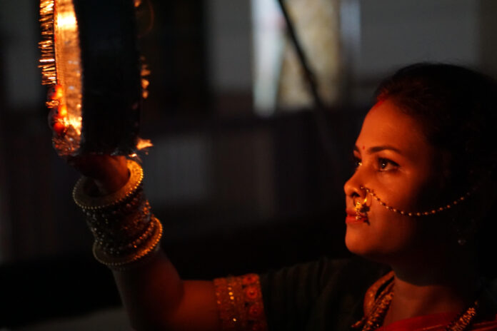 Stunning Karwa Chauth Images to Bring Joy and Celebration