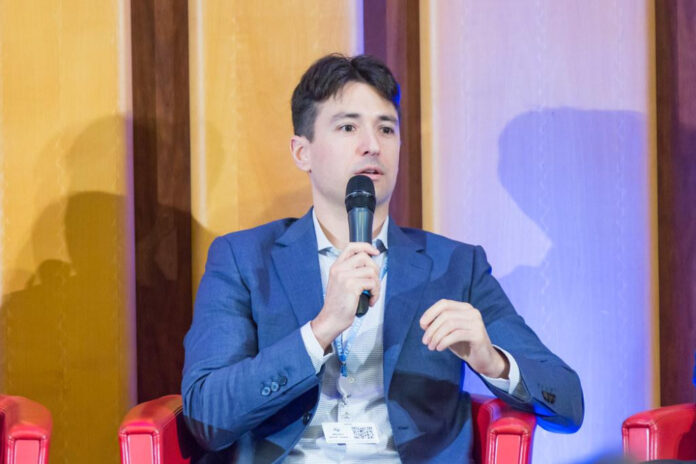 The Rise of AI CEO: Game-Changer or Gimmick