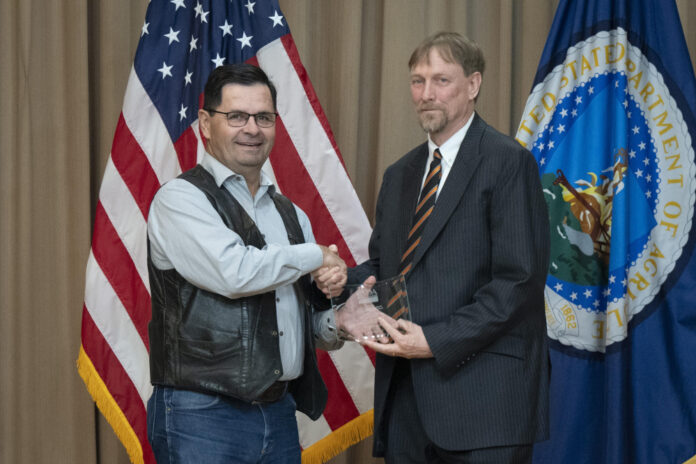 Discover Zach Williams’ Height: A Biographical Profile