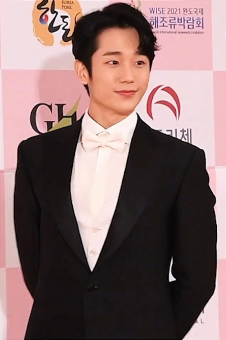 who-is-jung-hae-ins-wife.jpg Who is Jung Hae-in’s Wife