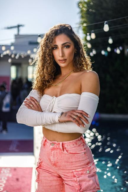 curious-about-alexia-nepolas-age-lets-find-out.jpeg Curious About Alexia Nepola’s Age? Let’s Find Out!