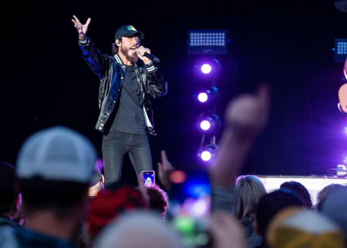 Chris Janson Wife’s Age: Unveiling the Mystery