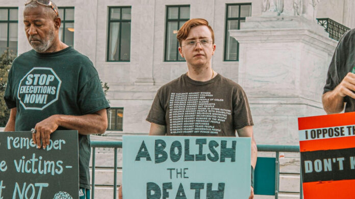 inmate-who-killed-dahmer-story-of-a-notorious-convict.jpg Inmate Who Killed Dahmer: Story of a Notorious Convict