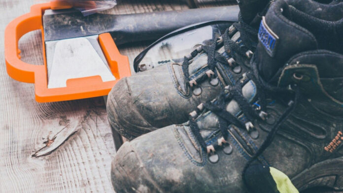 Exploring the Use of Chainsaws for Childbirth: Safety and Benefits