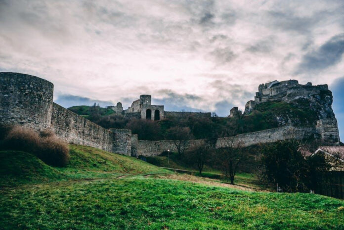 exploring-medieval-castle-toilets-history-and-design.jpeg Exploring Medieval Castle Toilets: History and Design