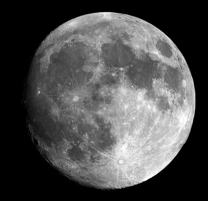 falling-under-the-spell-of-when-the-moon-hits-your-eyes-lyrics.jpeg Falling Under the Spell of ‘When the Moon Hits Your Eyes’ Lyrics