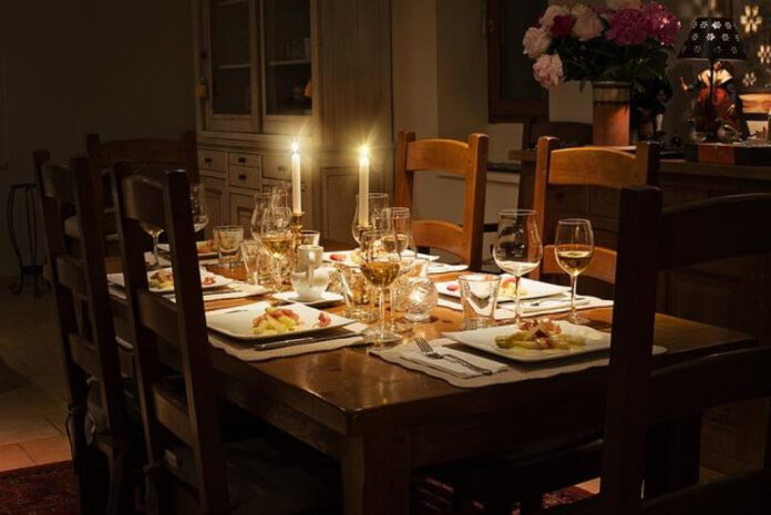 Crafting the Perfect Rehearsal Dinner Speech: Captivating Hearts with Romantic Words