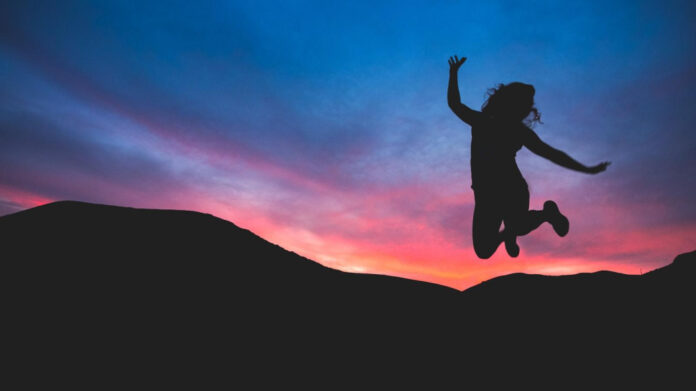 Expressing Eternal Love: Enchanting Anniversary Poems to Spark Romance
