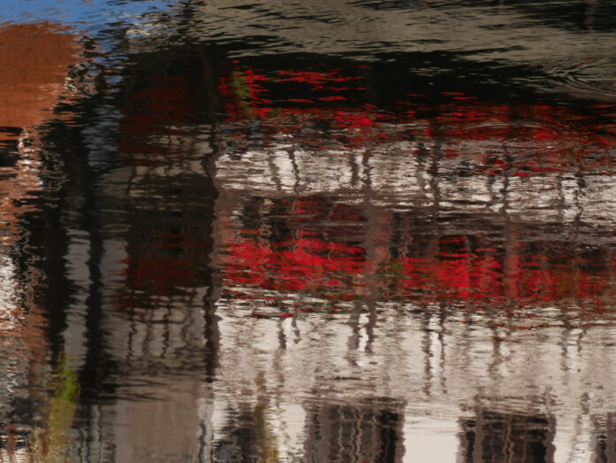 Understanding Men’s Gaze: The Reasons behind Looking at Other Women