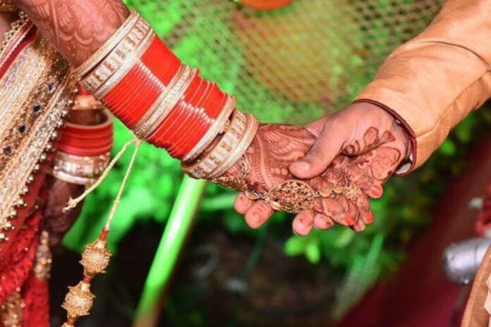 10 Signs Your Husband Isn’t Attracted to You