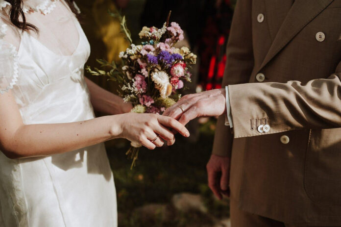 emotional-affair-vs-friendship-understanding-the-difference.jpg Emotional Affair vs Friendship: Understanding the Difference