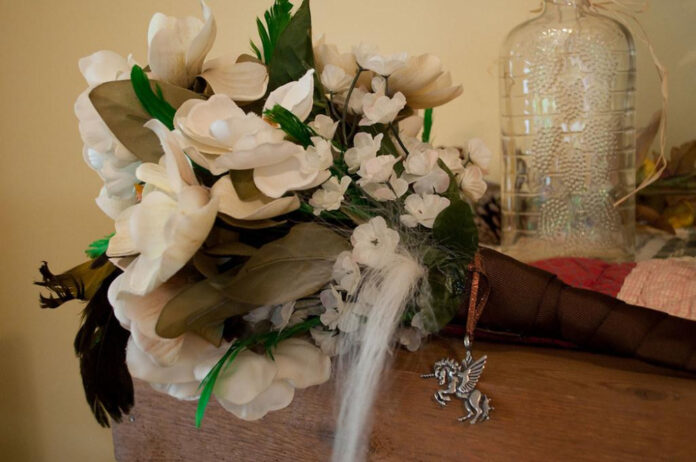 create-your-own-stunning-diy-flower-bouquet-for-a-romantic-touch.jpg Create Your Own Stunning DIY Flower Bouquet for a Romantic Touch