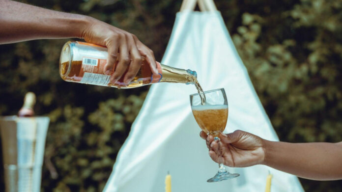 12th Anniversary Traditional Gift: Seal your love with silk & linen