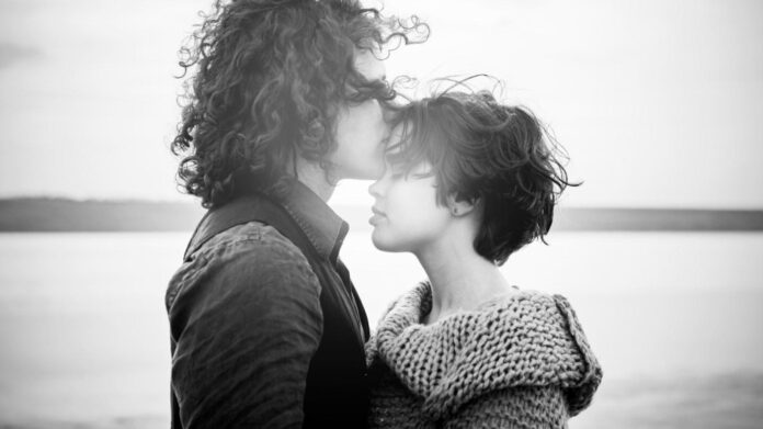 5-signs-your-boyfriends-love-is-fading.jpg 5 Signs Your Boyfriend’s Love Is Fading