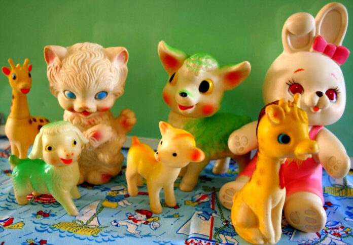 Top 10 Toys to Keep Your Dog Busy
