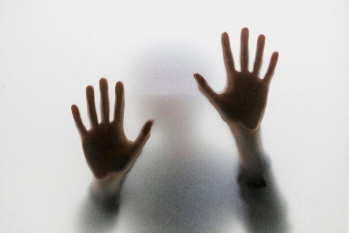 understanding-and-coping-with-feeling-trapped-in-a-relationship.jpg Understanding and Coping with Feeling Trapped in a Relationship
