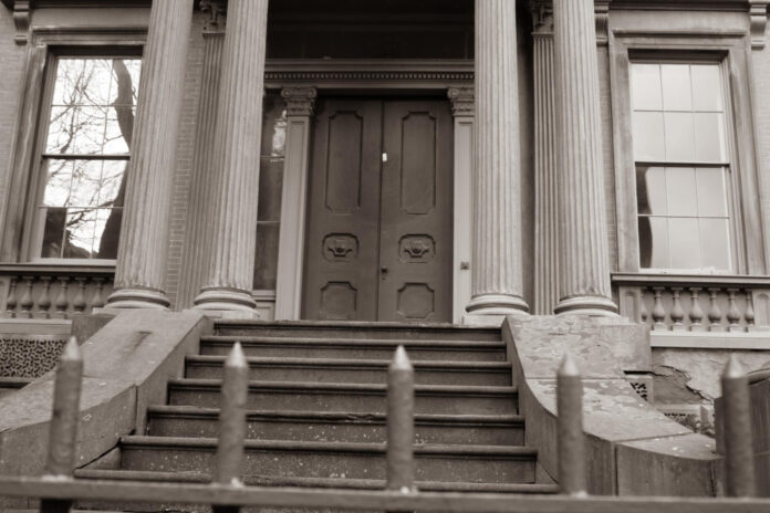 Understanding Hotel Security Deposit Policies: An Analysis