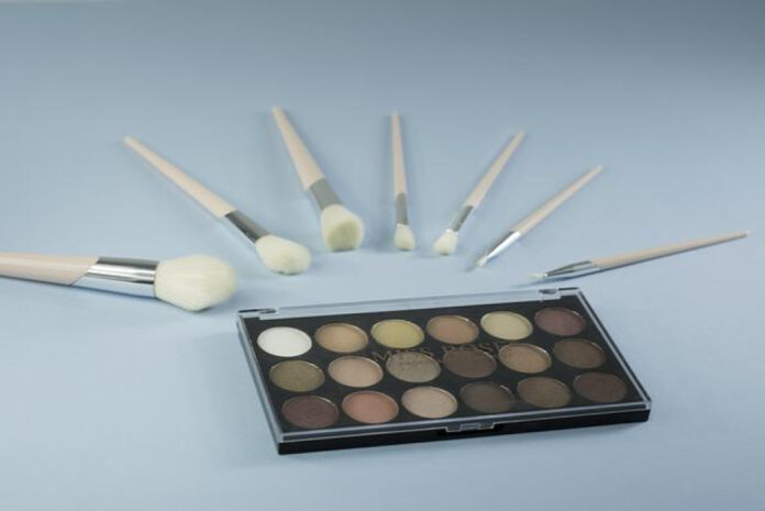 Best Eyeshadow Shades for Brown Eyes: A Complete Guide