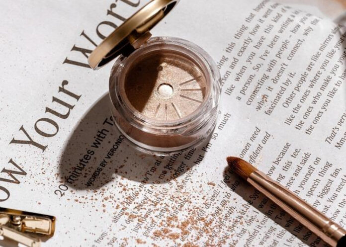 mastering-the-art-of-applying-eyeliner-a-step-by-step-guide.jpg Mastering the Art of Applying Eyeliner: A Step-by-Step Guide
