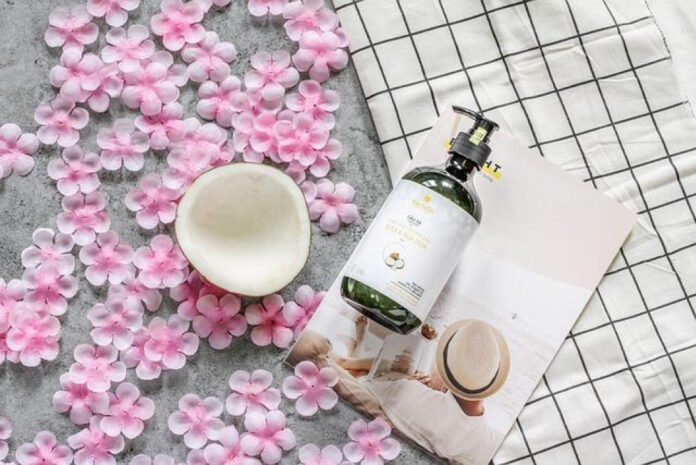 Best Hair Loss Shampoo for Women: The Ultimate Guide
