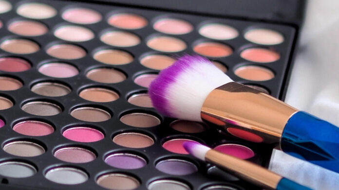 applying-makeup-after-laser-what-you-need-to-know.jpg Applying Makeup After Laser: What You Need to Know