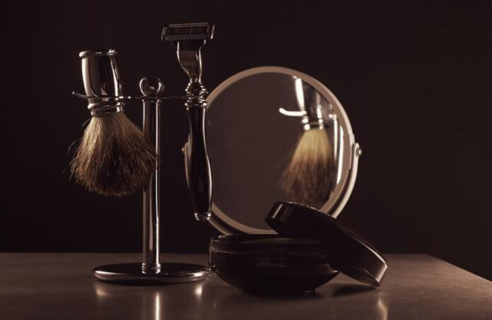 Can Shaving Your Face Enhance Makeup