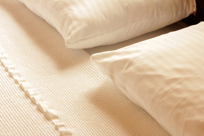 What's the Best Material for Bedding? Unveiling Expert Tips for Sleep Bliss